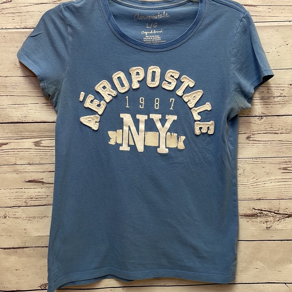 Aeropostale Light Blue T-shirt -L/G